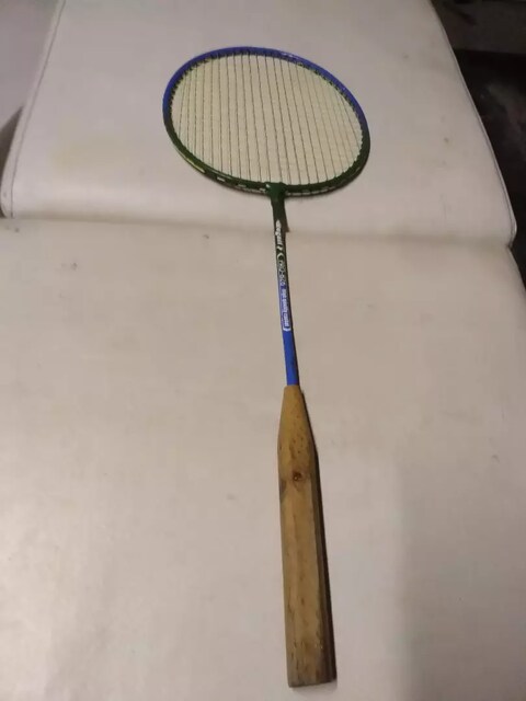 Pro -826 tenis raketi
