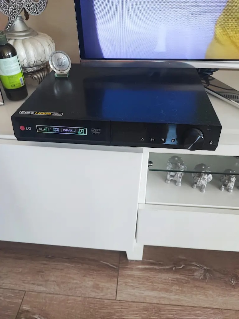 BEŞ ARTI BİR SES Sistemi ve DVD - 2