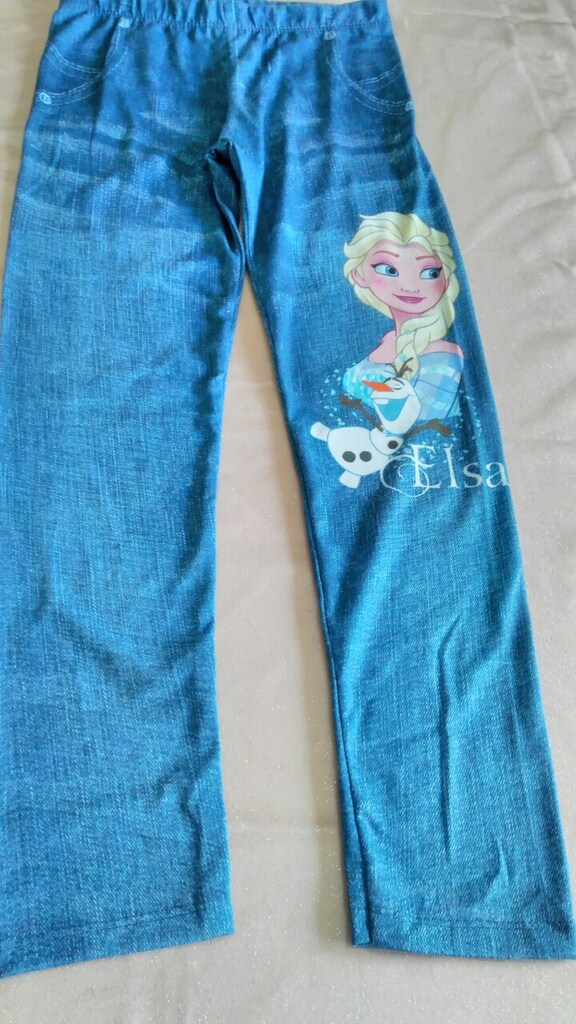 Lacivert renk Disney Elsa tayt 7-8 yaş kullanımına uygun dur.