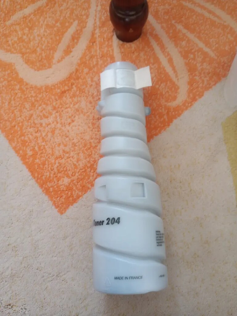 Develop toner 204 - 10