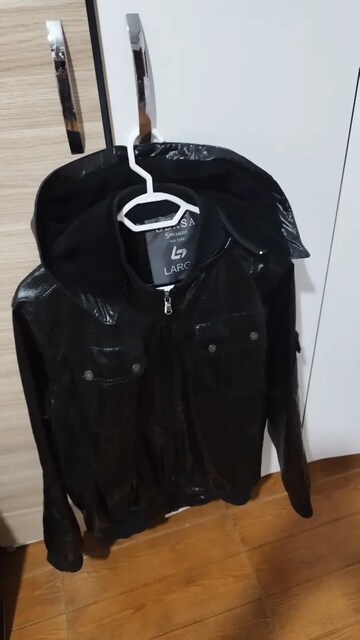 Şık slim fit kapişonlu deri mont.Adidas, zara, loft vs Bir çok eşofman