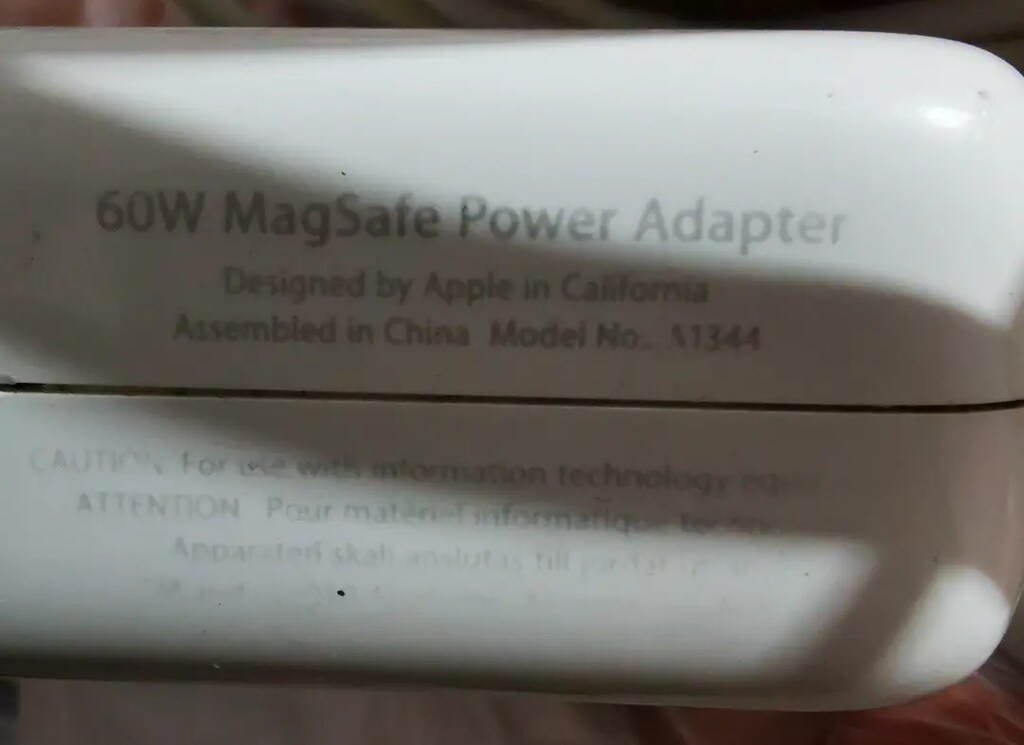 Apple MacBook Pro orijinal şarj aleti - 4