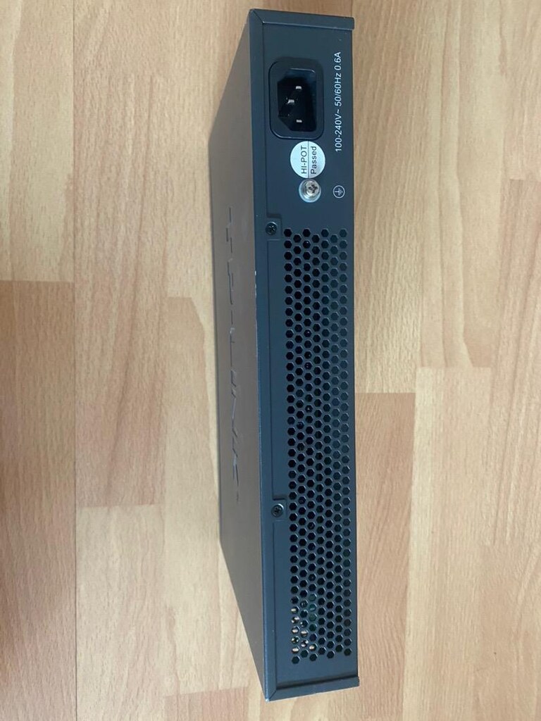 Tp Link TL SG1024 24 port gigabit Switch - 4