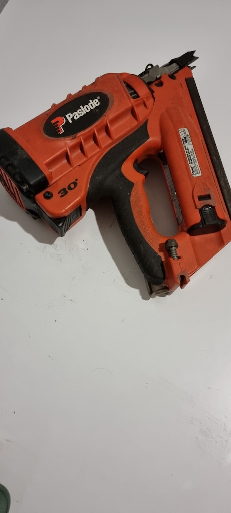 ÇİVİ ÇAKMA TABANCASI ŞARJLI TÜPLÜ AMERİKAN 1200 CİVİ ÇAKAR SAATTE - 8