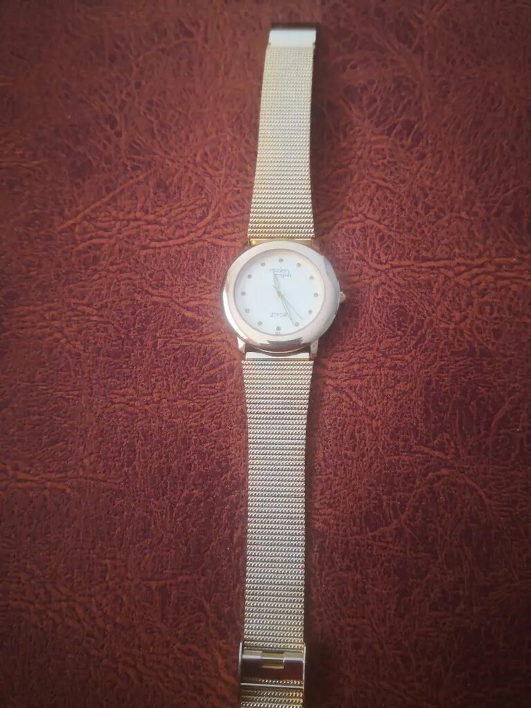 Modern English Gold Kol Saati - 2