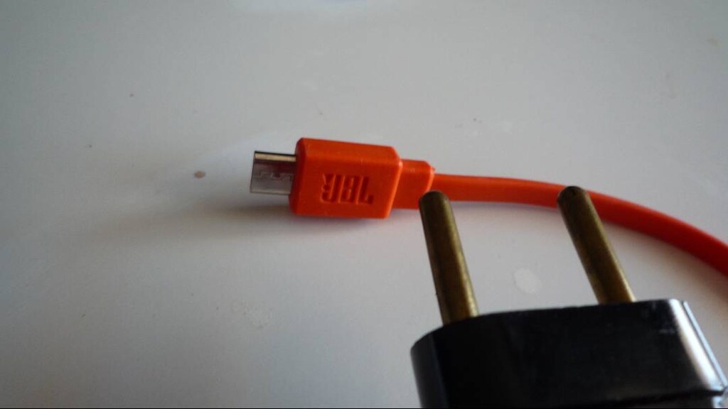 Orijinal JBL Şarj Cihazı ve Kablosu- Bluetooth Hoparlörler İçin - 2