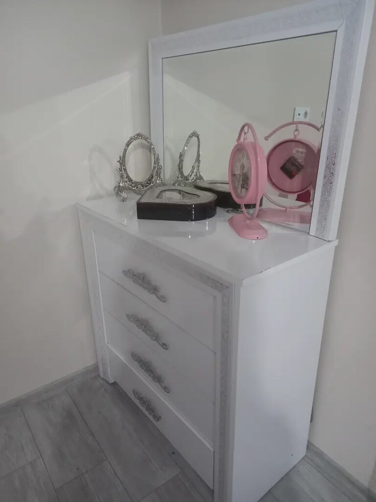 Yatak odası çok güzel rengi iç açıcı odayı aydınlık gösteriyor - 6