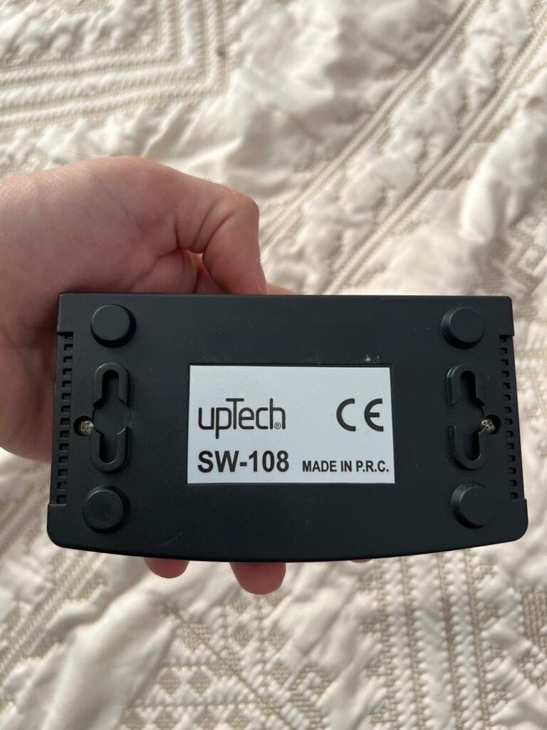 Uptech sw-108 switch - 3