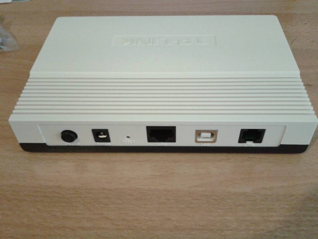 TP-Link TD-8817, ADSL2/2+ Ethernet/USB Modem Router. - 4