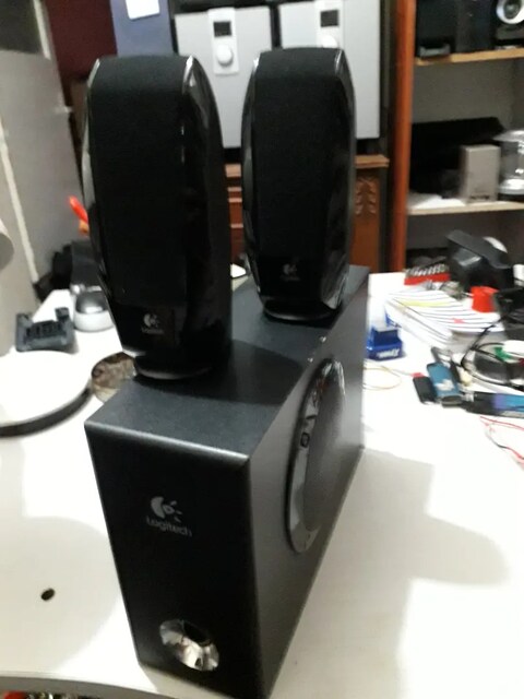 LOGITECH - S 00021 MARKA VE MODEL NUMARALI ORJINAL 2+1 SES SISTEMI