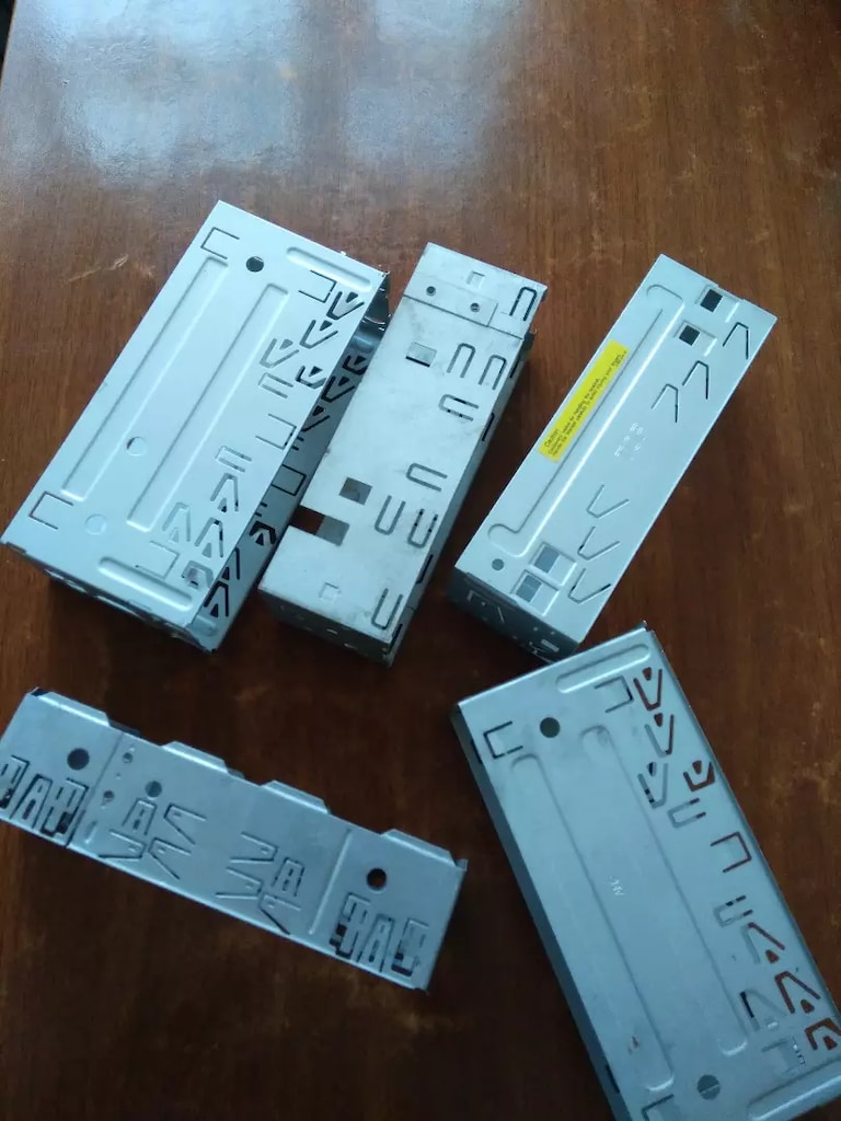 OTO TEYP, CD ÇALAR VE USB / AUX ÇALAR KIZAK