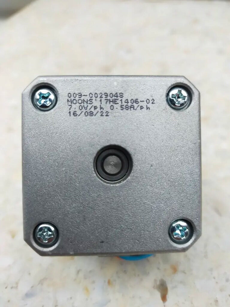 Step motor 009 - 0029048 MOONS 17HE1406-02 elimde çok sayıda vardır. - 3