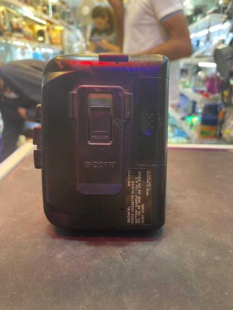 Sony wm-fx113 walkman - 2