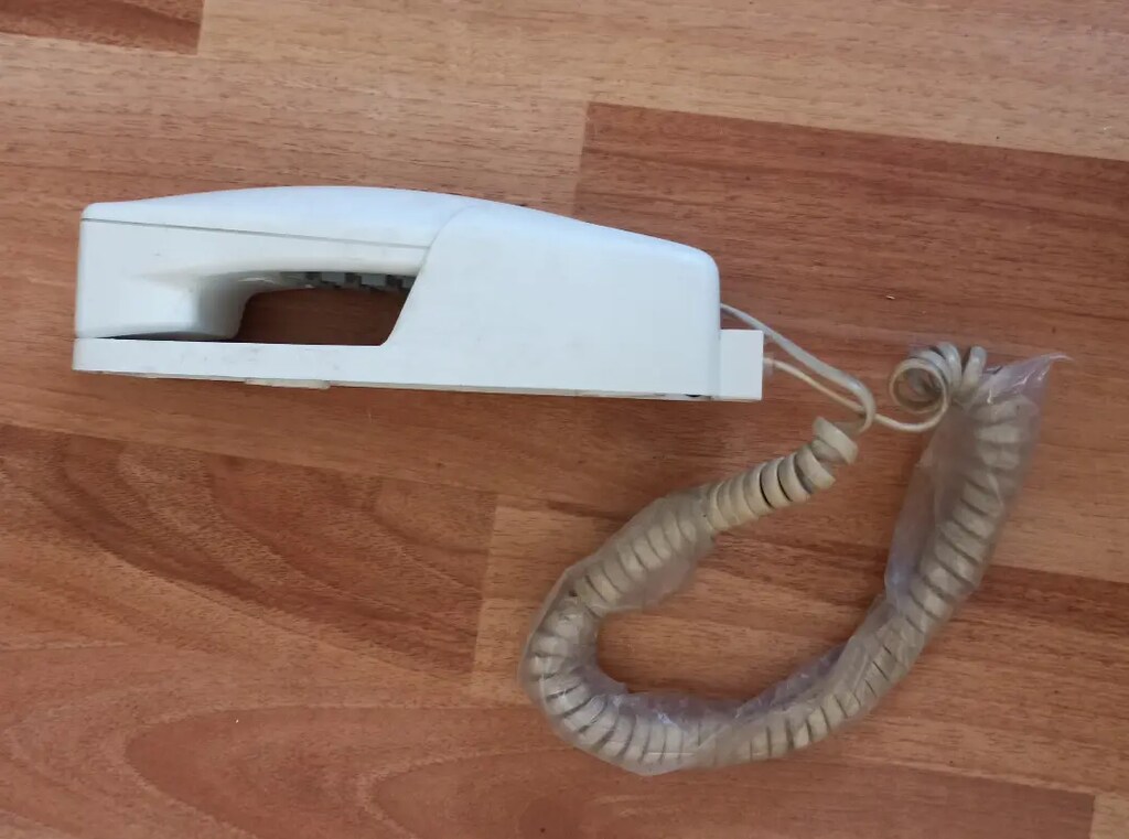 SABİT TELEFON DUVAR ASKILI TİP - 2
