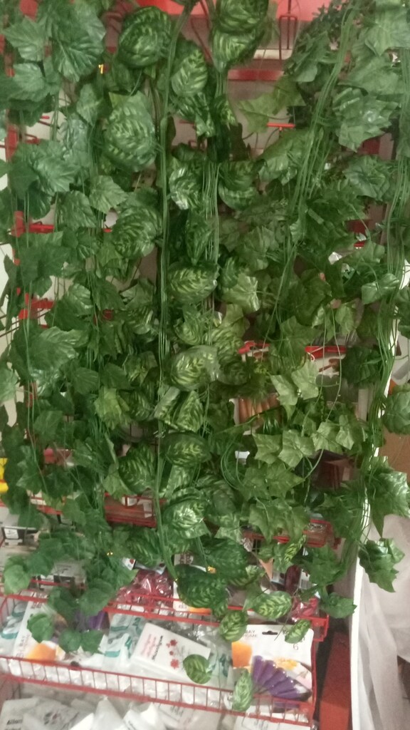 Yapay çiçek sarma??k