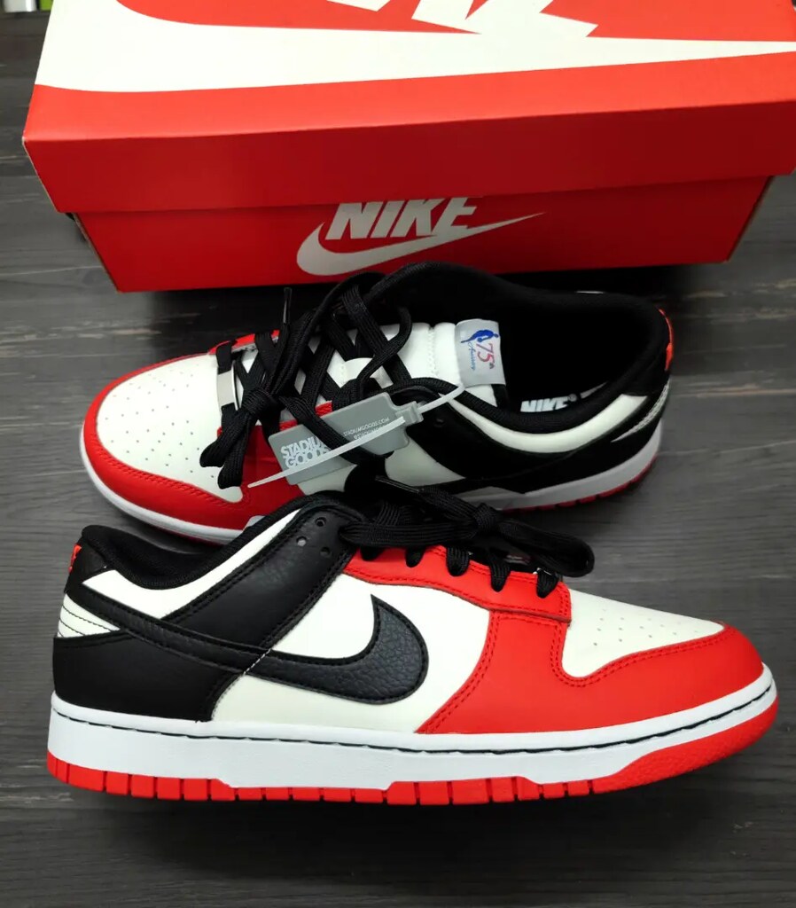 Nike Dunk Low NBA 75th Anniversary Chicago Bulls