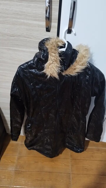 Kadın kapişonlu şık mont..Adidas, zara, loft vs Bir çok eşofman altı
