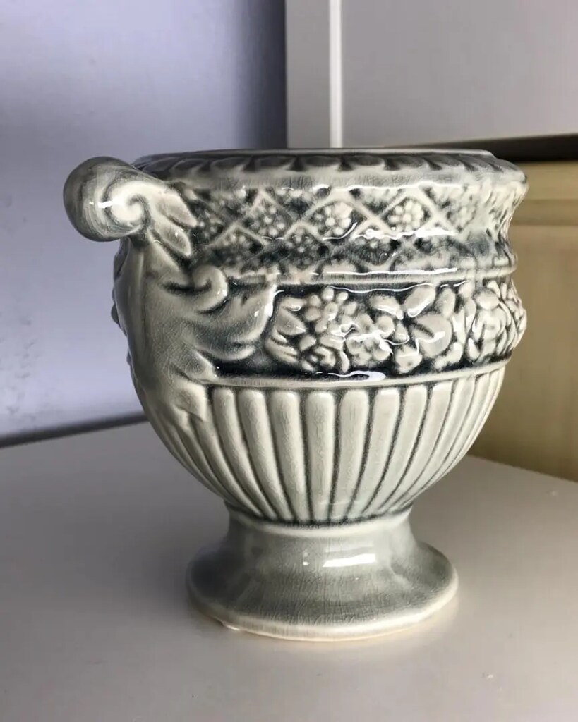 Kabartma Desenli Porselen Saksı & Madame Coco - 5