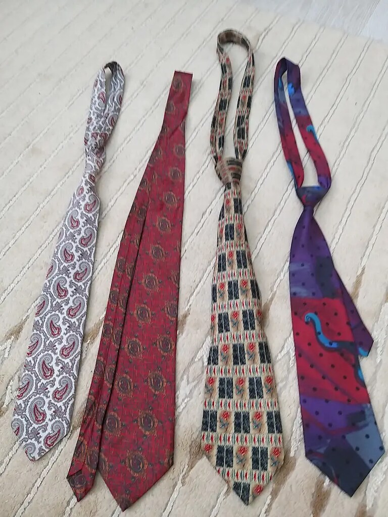 cok güzel antika kravatlar eşsiz guzellikte adet 2500 tl - 5