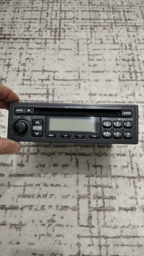 Hyundai Orjinal CD-Mp3 Çalar (Kendi Aracımdan Çıkarttım)