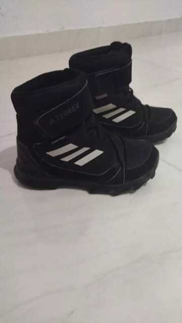 Adidas terrex 34 numara erkek çocuk bot