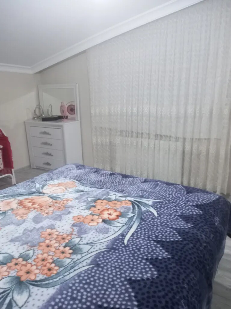 Yatak odası çok güzel rengi iç açıcı odayı aydınlık gösteriyor - 2