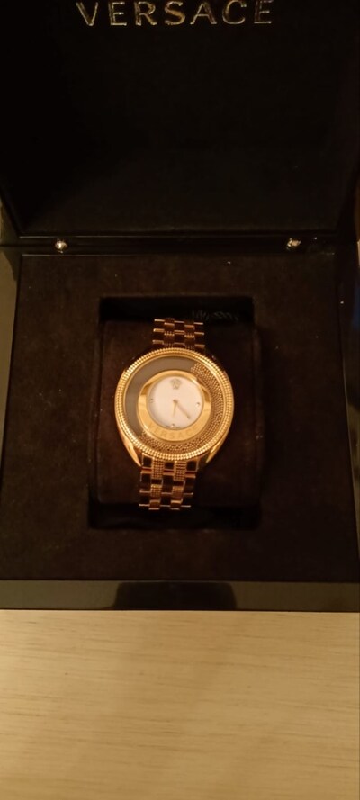 Versace saat