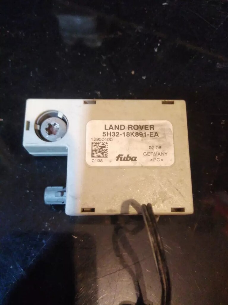 LAND ROVER DİSCOVERY 3/4 RADYO ANTEN AMFİ - 3