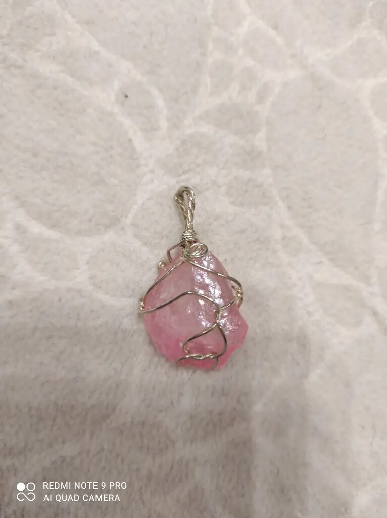 Pembe kuvars doğal taş kolye