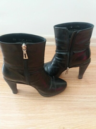 Pierre Cardin 10 cm yukseklikte 36 no siyah bot