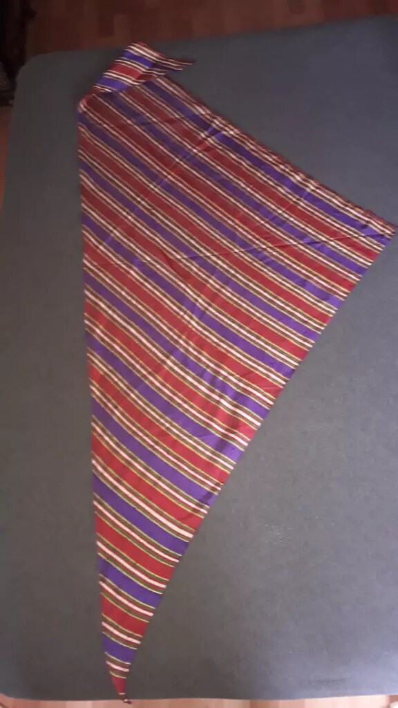 TRABZON IŞI ÜÇGEN ŞAL YADA BANDANA