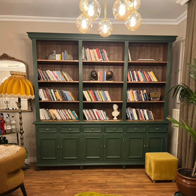Ahşap kitaplık