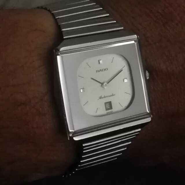 Rado otomatikswis kutulu.