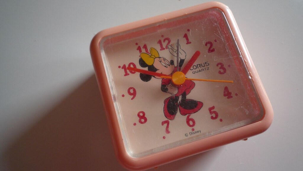 Lorus (Seiko) Disney Minnie Karakterli Masa Saati - 4