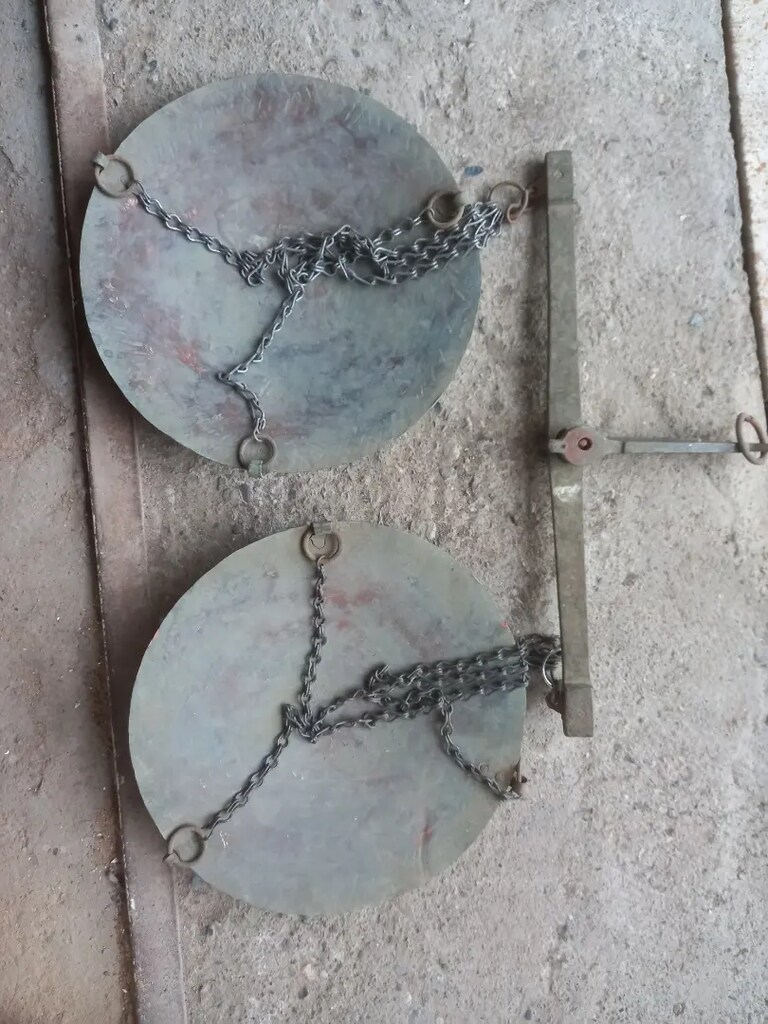 Kefeleri bakır, kolu pirinç eski terazi. - 2