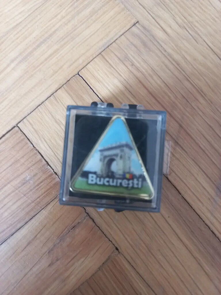 Bükreş rozet.pin - 2