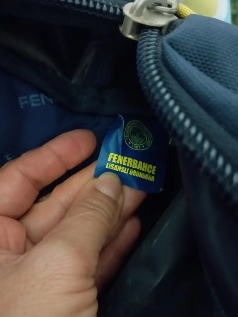 Yeni gibi çok iyi durumda sırt çantası Fenerbahçe orijinal lisanslı - 6