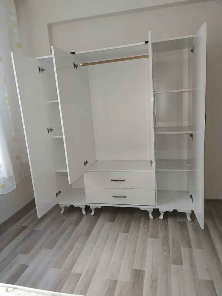 4 kapılı elbise dolabı sıfır - 2