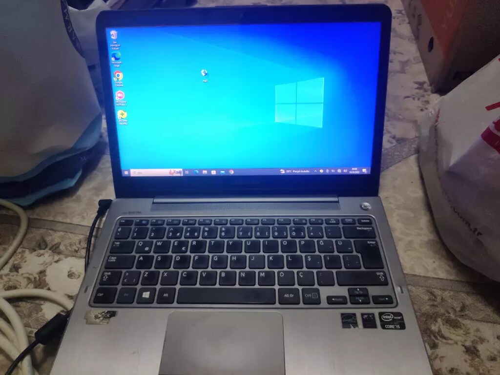 Samsung dokunmatik ekranlı i5 - 3