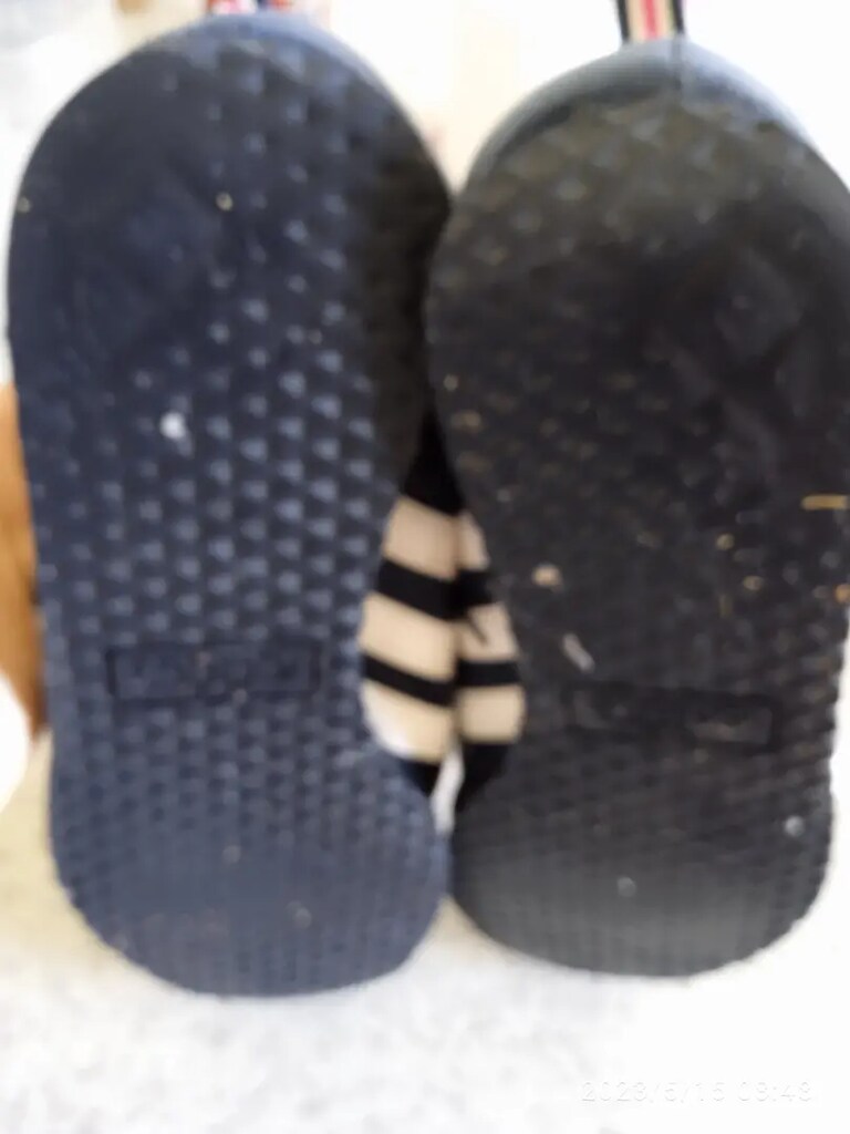 Adidas - 9