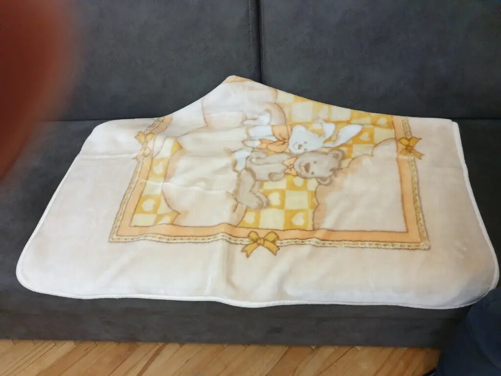 100x120 cm boyutlarında krem ve sari renkli ayıcıklı bebe battaniye. - 2