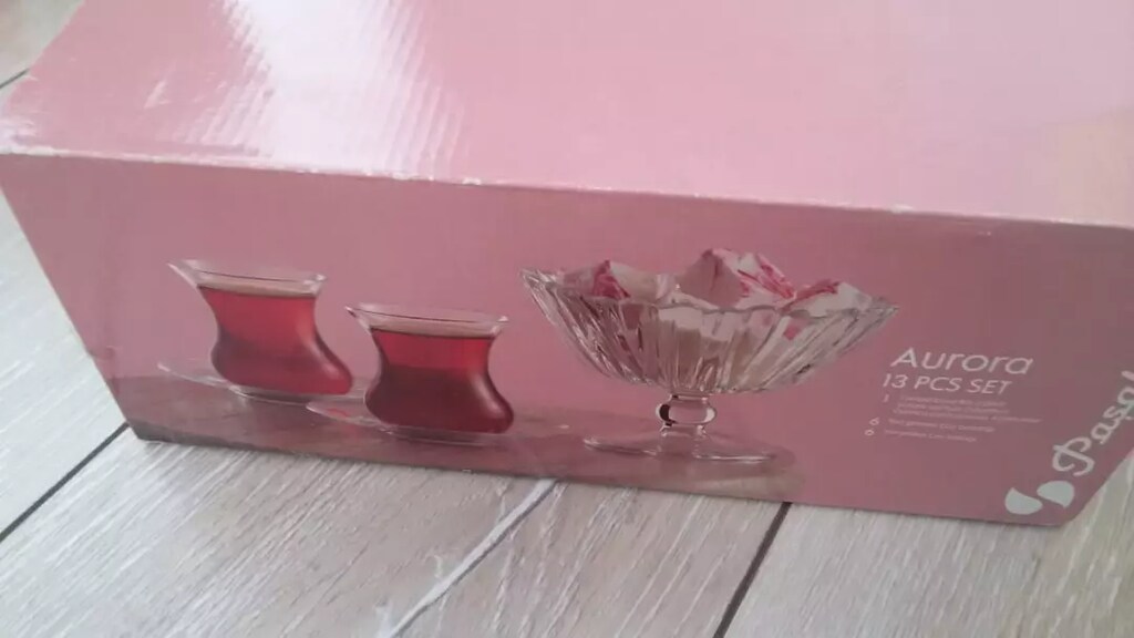Çay bardağı takimi