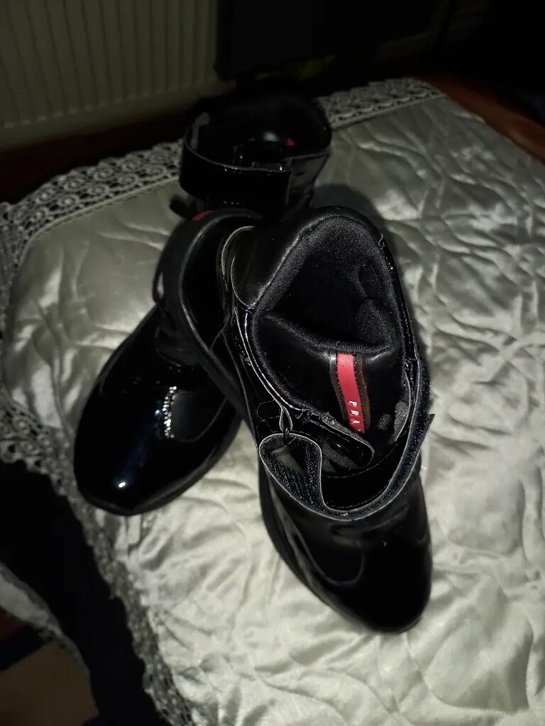 Prada Bot