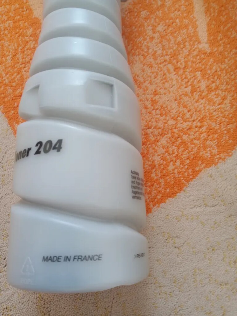 Develop toner 204 - 4