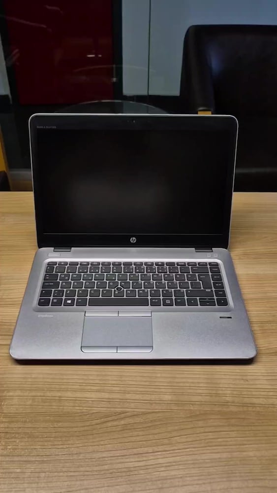 Laptop HP i5 İşlemci 256GB SSD 8GB Ram Işıklı Klavye Pili Sağlam - 2