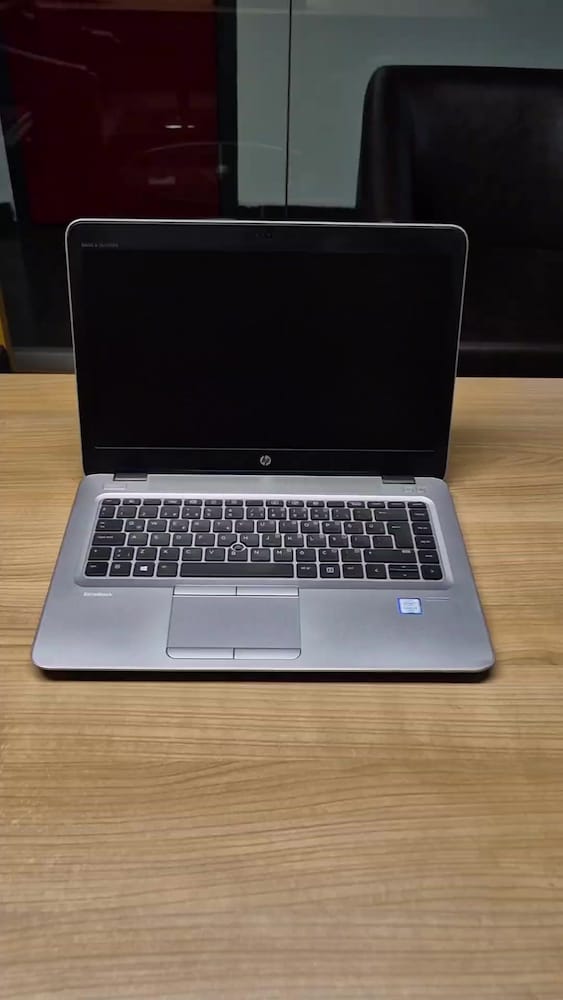 Laptop HP i5 İşlemcili 8GB Ram 512GB Ssd İnce ve Hafif Pili Sağlam - 2