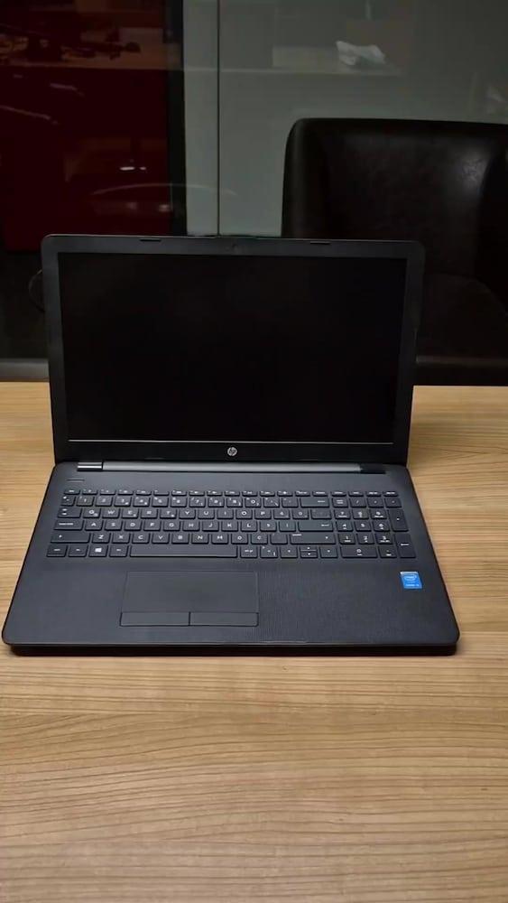 Laptop HP i3 İşlemci 8GB Ram SSD Pili Sağlam Yeni Gibi - 2