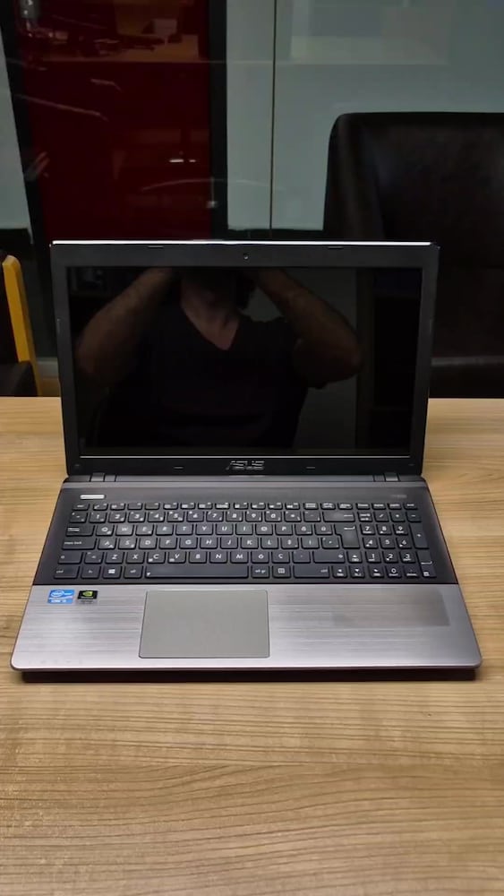 Laptop ASUS i5 İşlemci Çift Ekran Kartı 120GB SSD 500GB SATA Pili Yeni - 2