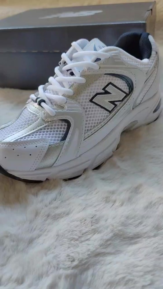 ‼‼NEW BALANCE 530 BEYAZ/GÜMÜŞ LACIVERT DETAY (KOYU LOGO) - 2