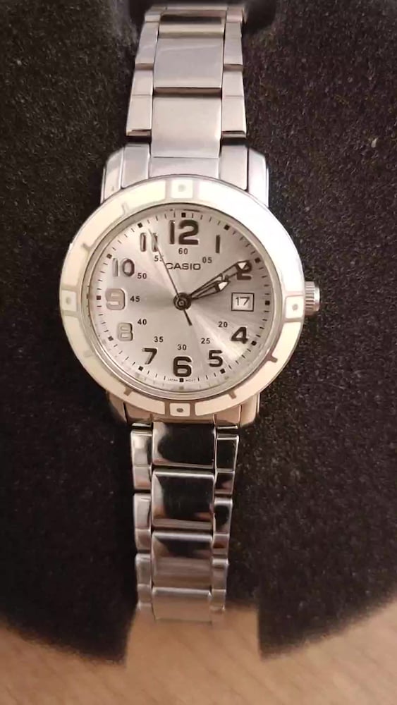 Casio takvimli kadın saat - 2